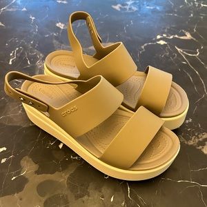 Crocs Brooklyn Low Wedge Sandals - Khaki/Bone - 7